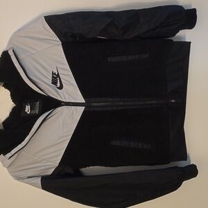 Nike Boy's Sportswear Windrunner Sherpa Jacket Black Gray Size Medium